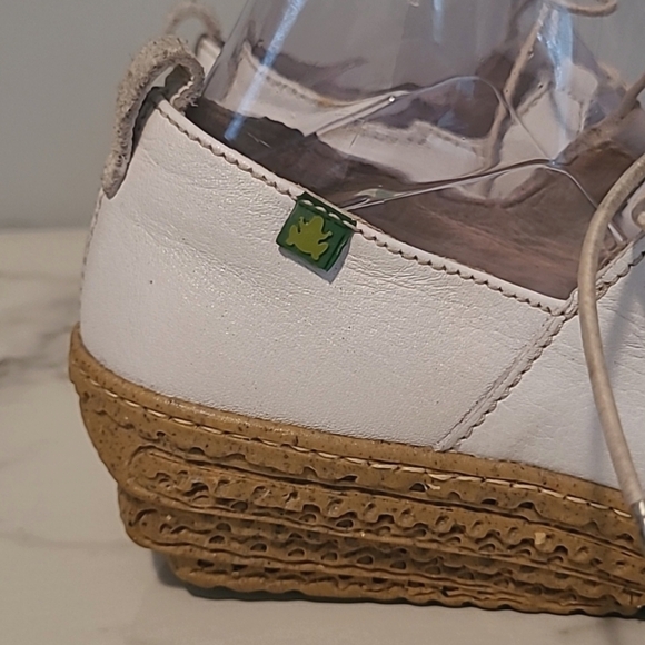 Think! Women's 8.5 White Leather Lace-up Casual Artsy Wedge Loafers Shoes Boho - Picture 3 of 16